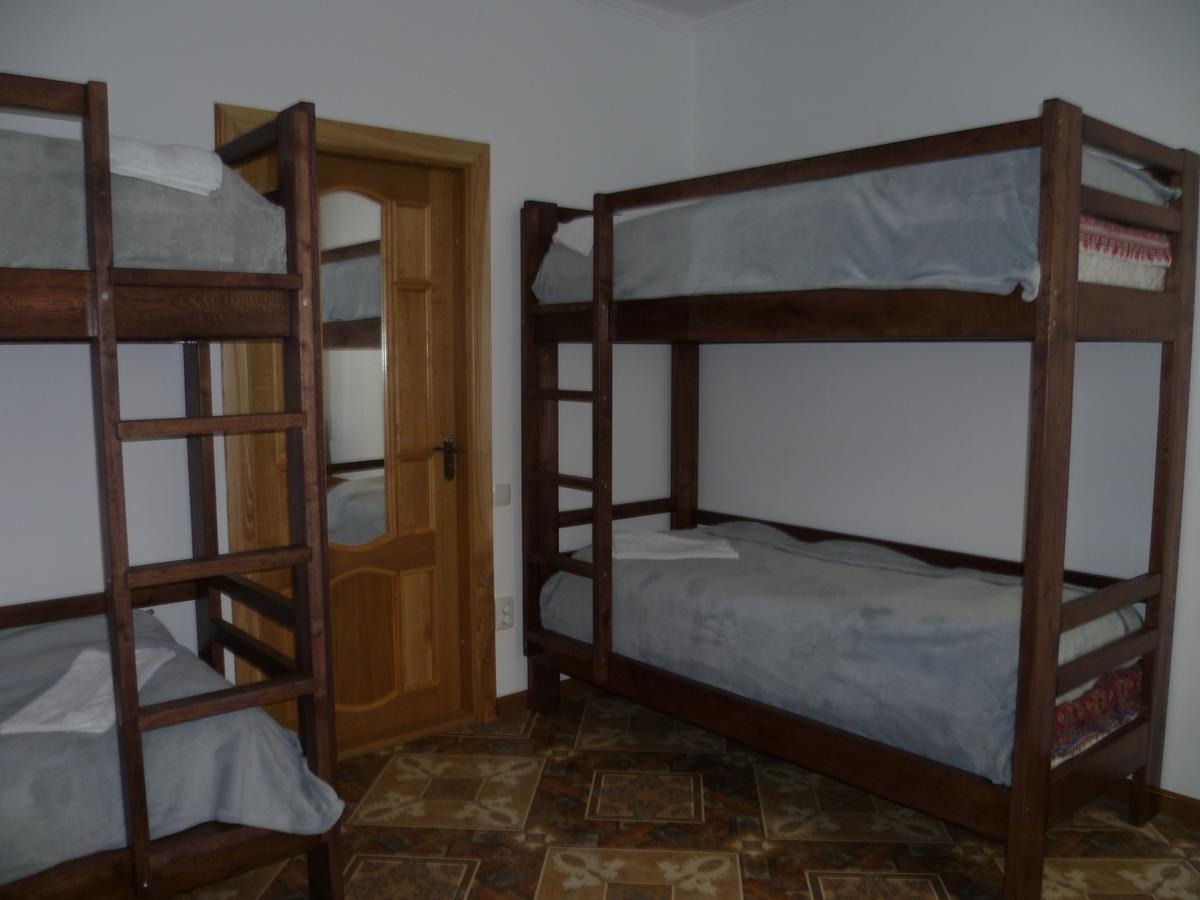 Home Hotel Kamjanyi Potoki Kültér fotó