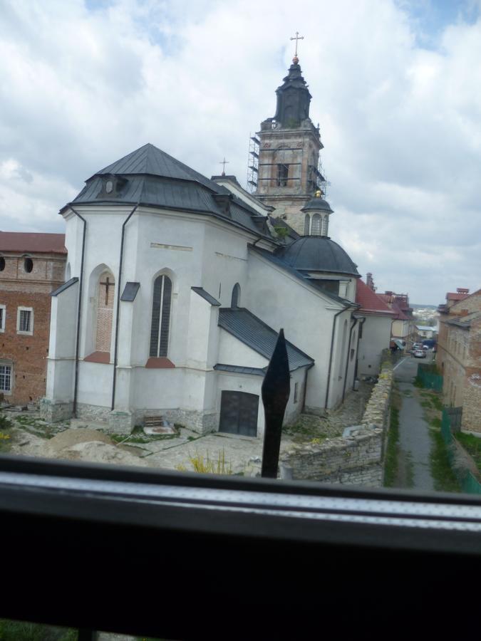 Home Hotel Kamjanyi Potoki Kültér fotó