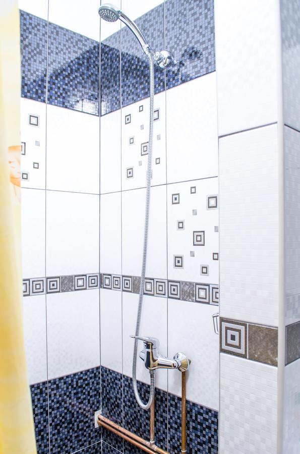 Home Hotel Kamjanyi Potoki Kültér fotó