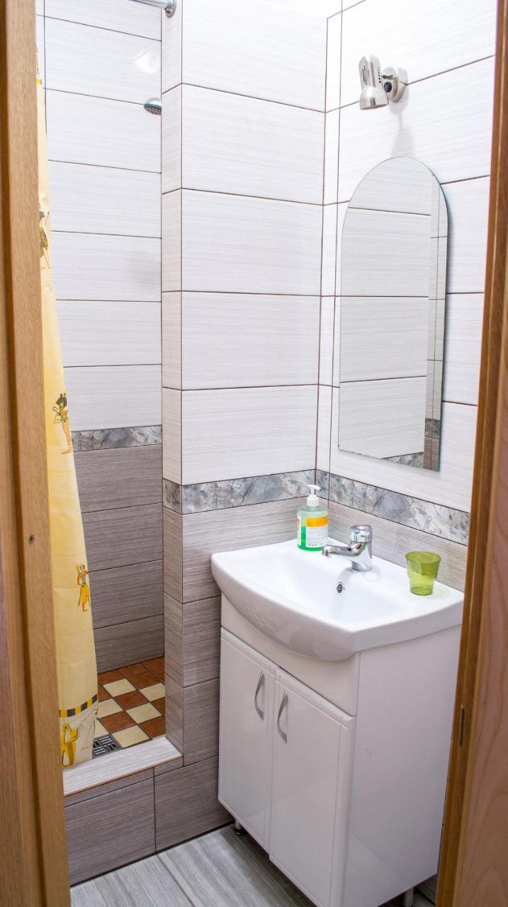 Home Hotel Kamjanyi Potoki Kültér fotó